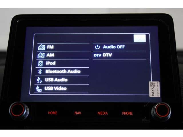 ８インチの大画面ナビです。見やすくて操作もしやすいので、初めて行く所でも安心です