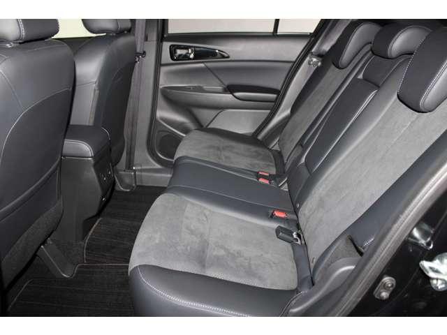 エクリプスクロス P スマホ連携ナビ 全周囲カメラ スマートキー e-アシスト アラウンドビューモニター 禁煙車 LEDヘッドライト パワーシート フルオートエアコン フルセグTV パーキングセンサー シートヒーター(6枚目)