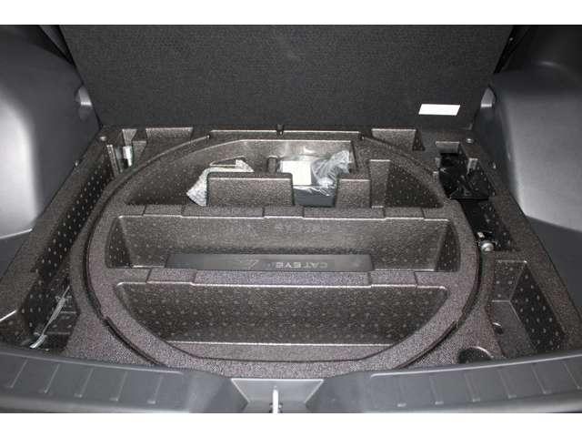 エクリプスクロス P スマホ連携ナビ 全周囲カメラ スマートキー e-アシスト アラウンドビューモニター 禁煙車 LEDヘッドライト パワーシート フルオートエアコン フルセグTV パーキングセンサー シートヒーター(17枚目)