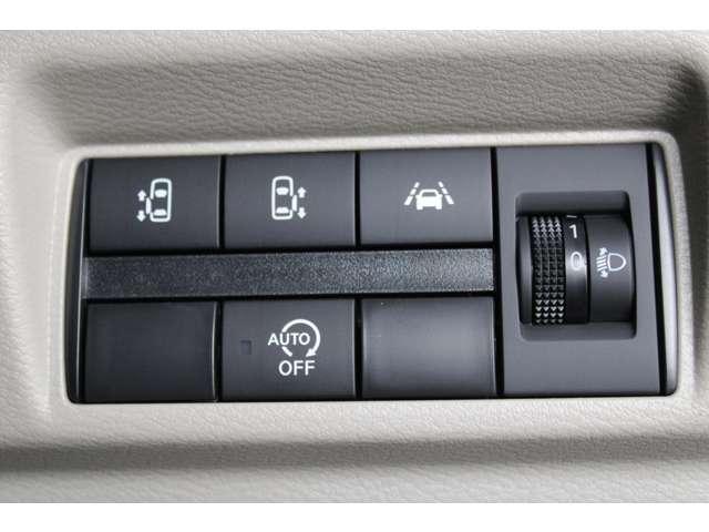 eKスペース G メモリーナビ バックカメラ スマートキー フルオートエアコン サイドカーテンエアバック LED コーナーセンサー 禁煙車 フルセグTV シートヒーター インテリキー 1オナ アイドリングストップ(12枚目)