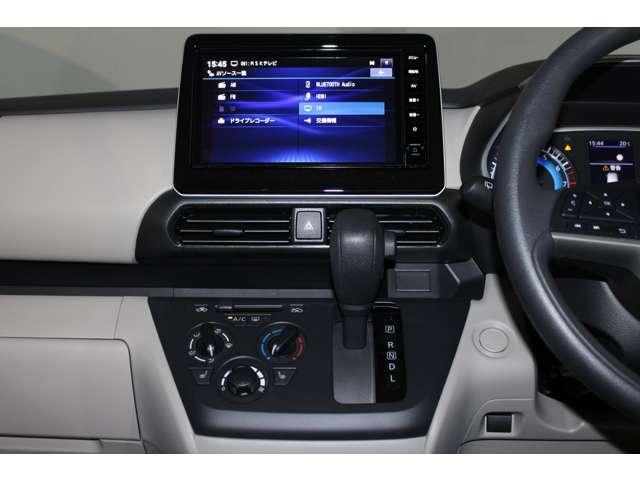 eKスペース M メモリーナビ バックカメラ ETC車載器 パーキングセンサー フルセグTV デュアルエアバッグ LED バックモニター キーレスエントリーシステム 禁煙 盗難防止装置 シートヒーター パワーウインドウ(8枚目)