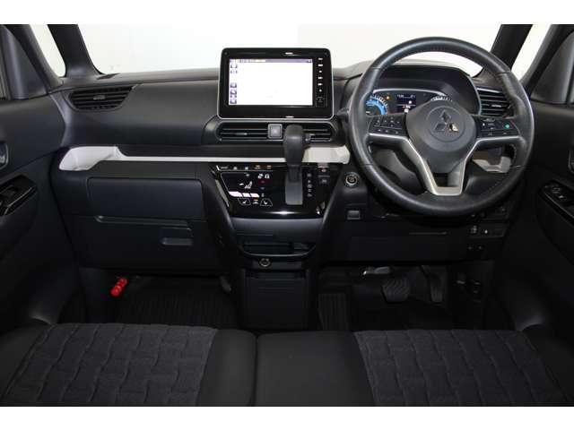 デリカミニ Ｔ　プレミアム　カスタム仕様　メモリーナビ　全周囲カメラ　フルセグＴＶ　ＬＥＤランプ　クルコン　キーレスエントリー　ＡＢＳ　エアバッグ　パワステ　ベンチシート　オートエアコン　ターボ車　フロントカメラ　バックカメラ（3枚目）