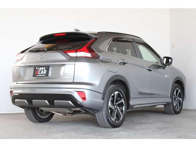 エクリプスクロスＰＨＥＶ Ｐ　スマホ連携ナビ　全周囲カメラ　ＥＴＣ車載器　３６０度カメラ　地デジ　ＡＢＳ　ＬＥＤランプ　クルコン　バックカメラ　ソナー　寒冷地仕様車　シートヒーター　ＥＴＣ　４ＷＤ　ナビＴＶ　盗難防止　横滑り防止（2枚目）