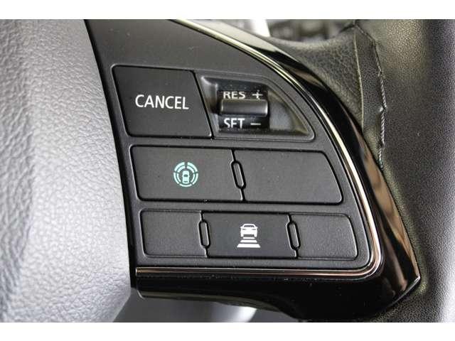 エクリプスクロスＰＨＥＶ Ｐ　スマホ連携ナビ　全周囲カメラ　ＥＴＣ車載器　３６０度カメラ　地デジ　ＡＢＳ　ＬＥＤランプ　クルコン　バックカメラ　ソナー　寒冷地仕様車　シートヒーター　ＥＴＣ　４ＷＤ　ナビＴＶ　盗難防止　横滑り防止（13枚目）