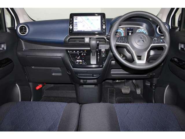 ｅＫクロス Ｔ　メモリーナビ　全周囲カメラ　スマートキー　前後ソナー　前席シートヒーター　ナビＴＶ　インテリキー　クルーズコントロール　ターボ　盗難防止装置　Ｂカメラ　ベンチシート　ＡＢＳ　カーテンエアバック　アルミ（3枚目）