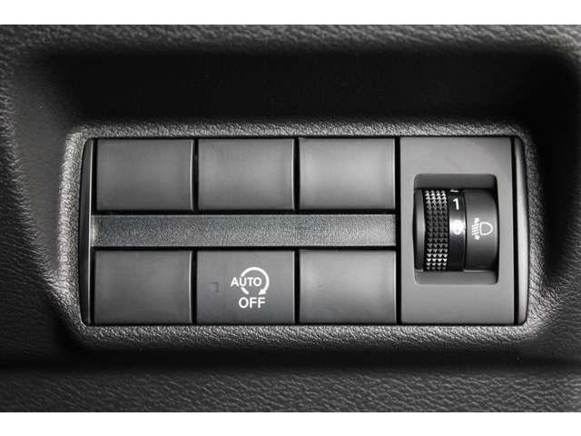 ｅＫクロス Ｔ　メモリーナビ　全周囲カメラ　スマートキー　前後ソナー　前席シートヒーター　ナビＴＶ　インテリキー　クルーズコントロール　ターボ　盗難防止装置　Ｂカメラ　ベンチシート　ＡＢＳ　カーテンエアバック　アルミ（15枚目）