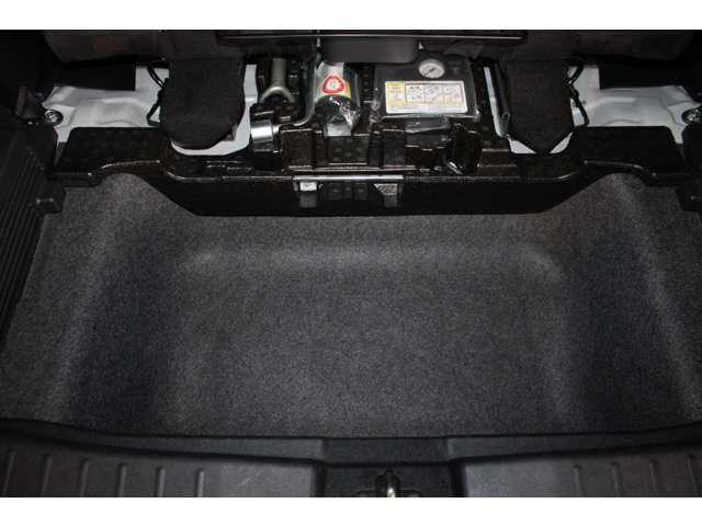 ｅＫクロス Ｔ　メモリーナビ　全周囲カメラ　スマートキー　前後ソナー　前席シートヒーター　ナビＴＶ　インテリキー　クルーズコントロール　ターボ　盗難防止装置　Ｂカメラ　ベンチシート　ＡＢＳ　カーテンエアバック　アルミ（16枚目）