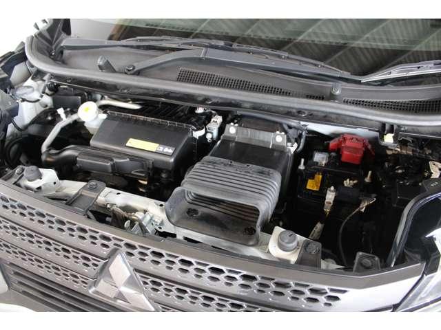 ｅＫクロス Ｔ　メモリーナビ　全周囲カメラ　スマートキー　前後ソナー　前席シートヒーター　ナビＴＶ　インテリキー　クルーズコントロール　ターボ　盗難防止装置　Ｂカメラ　ベンチシート　ＡＢＳ　カーテンエアバック　アルミ（20枚目）