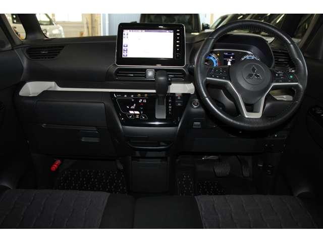 デリカミニ Ｇ　プレミアム　メモリーナビ　全周囲カメラ　ＥＴＣ車載器　バックモニター　サイドカメラ　フロントカメラ　ＬＥＤヘッドライト　４ＷＤ　クルーズコントロール　アルミホイール　シートヒーター　スマートキー　オートエアコン（3枚目）