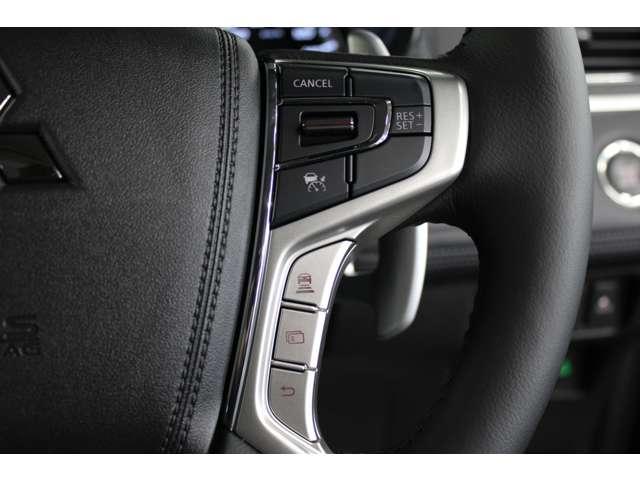 デリカＤ：５ Ｐ　雹害車両　Ｂモニター　パーキングセンサー　ＬＥＤヘッドランプ　禁煙　シートヒーター　４ＷＤ　電動シ－ト　寒冷地仕様　ＡＢＳ　３列　オートエアコン　ＡＳＣ　盗難防止装置　パワーウインドウ　ウォークスルー（19枚目）