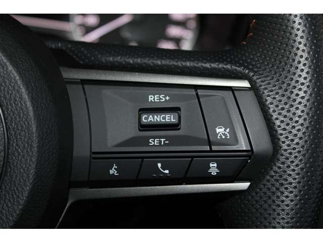 トライトン ＧＳＲ　雹害車両　クリアランスソナー　寒冷地仕様　シートヒータ　スマートキー　電動シート　４ＷＤ　アイドリングストップ　サイドモニター　横滑り防止　ナビ　メモリーナビ　バックカメラ　エアコン　アルミホイール（17枚目）