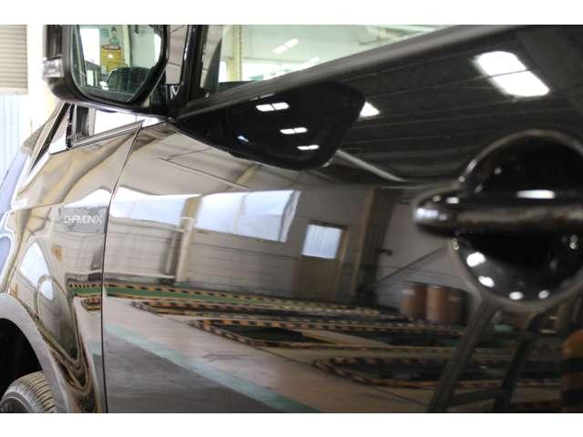 デリカＤ：５ シャモニー　雹害車両　アイドリングＳ　アクティブクルーズコントロール　イモビ　衝突被害軽減装置　Ｂモニター　サイドカメラ　助手席エアバッグ　電動リアゲート　４ＷＤ　シートＨ　パワーシート　ＬＥＤ　キーフリー　禁煙（5枚目）