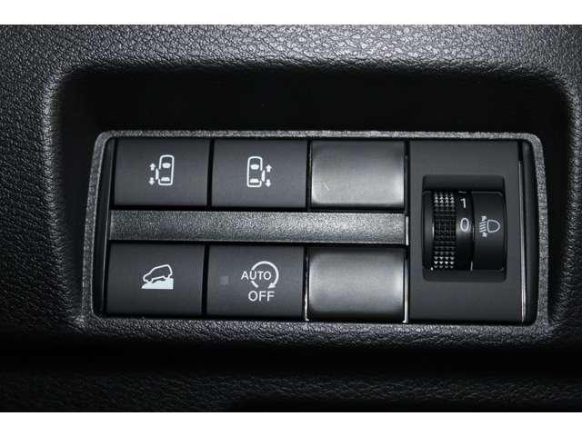 デリカミニ Ｔ　プレミアム　雹害車両　衝突軽減装置　ターボエンジン　ナビＴＶ　寒冷地　パワステ　フルタイム４ＷＤ　エアバッグ　ＬＥＤヘッド　ＥＳＣ　サイドカメラ　クルコン　インテリキー　キーフリー　アルミホイール　フルセグ（17枚目）