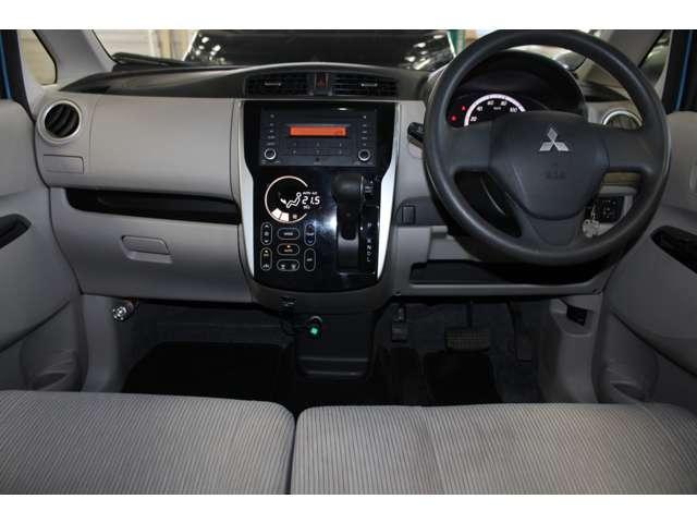 ｅＫワゴン Ｍ　ＣＤチューナー　ＷＳＲＳ　ＡＵＴＯエアコン　アイドルストップ　キーレス　ＡＢＳ　ベンチシート　パワーステアリング　パワーウィンドウ　運転席エアバッグ（4枚目）