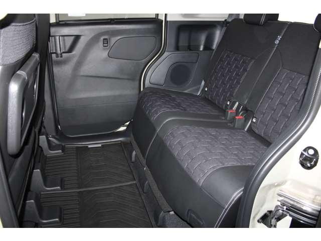 デリカミニ T プレミアム リミテッドエディション カスタム仕様 メモリーナビ 全周囲カメラ (5枚目)