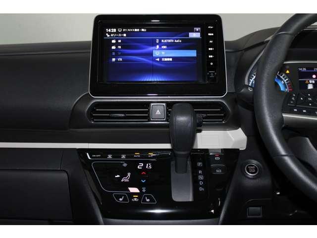 デリカミニ Ｔ　プレミアム　カスタム仕様　メモリーナビ　全周囲カメラ　フルセグＴＶ　ＬＥＤランプ　クルコン　キーレスエントリー　ＡＢＳ　エアバッグ　パワステ　ベンチシート　オートエアコン　ターボ車　フロントカメラ　バックカメラ（6枚目）