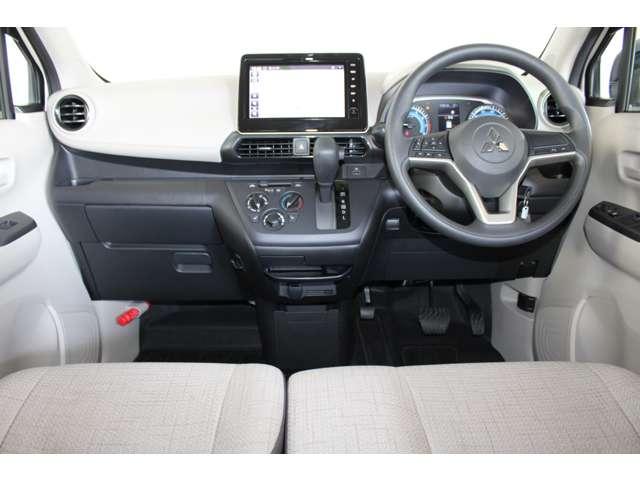 ｅＫワゴン Ｍ　メモリーナビ　バックカメラ　ＥＴＣ車載器　踏み間違い防止アシスト　イモビライザー　ナビＴＶ　ＥＴＣ　パワーウィンドウ　フルセグ　Ｐセンサー　マニュアルエアコン　バックカメラ　キーレスエントリー　ＡＳＣ（3枚目）