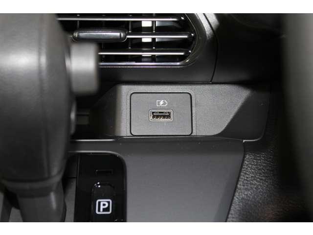 ｅＫワゴン Ｍ　メモリーナビ　バックカメラ　ＥＴＣ車載器　踏み間違い防止アシスト　イモビライザー　ナビＴＶ　ＥＴＣ　パワーウィンドウ　フルセグ　Ｐセンサー　マニュアルエアコン　バックカメラ　キーレスエントリー　ＡＳＣ（13枚目）