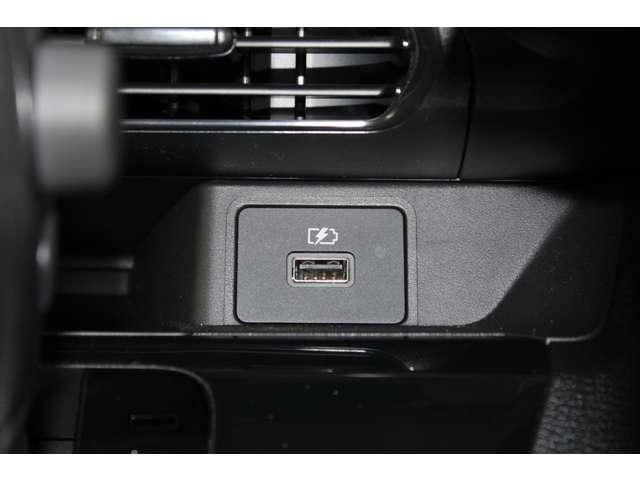 ｅＫワゴン Ｇ　オーディオレス　バックカメラ　スマートキー　衝突軽減ブレーキ　前席シートヒーター　クリアランスソナー　スマートキー　アイドリングストップ　ベンチシート　バックカメラ　オートエアコン　盗難警報装置（12枚目）