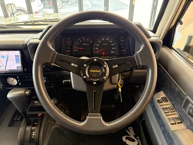 ｍ TOYOTA LAND CRUISER 70 ZX | 2002 | WHITE | 213732 km