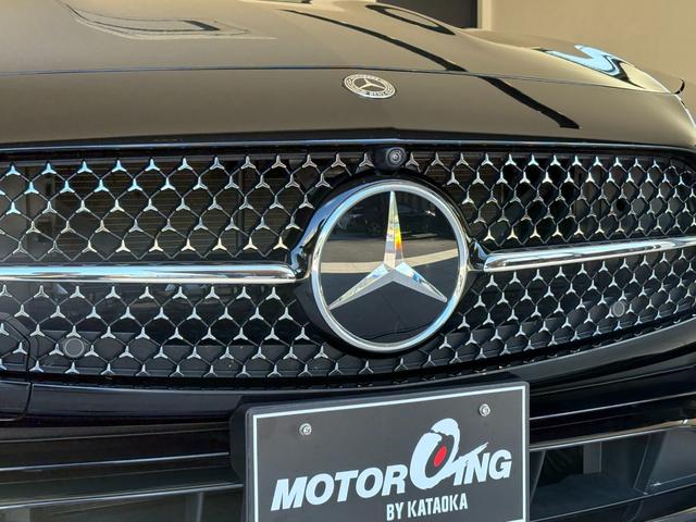 ＣＬＳクラス ＣＬＳ２２０ｄ　スポーツ　エクスクルーシブパッケージ　ワンオーナー　禁煙車　ディーラー車　サンルーフ　ＡＭＧ１９ＡＷ　トランクスポイラー　赤革エアーシート　アンビエントライト　パワートランク　純正ナビ　３６０度モニター　セーフティパッケージ（5枚目）