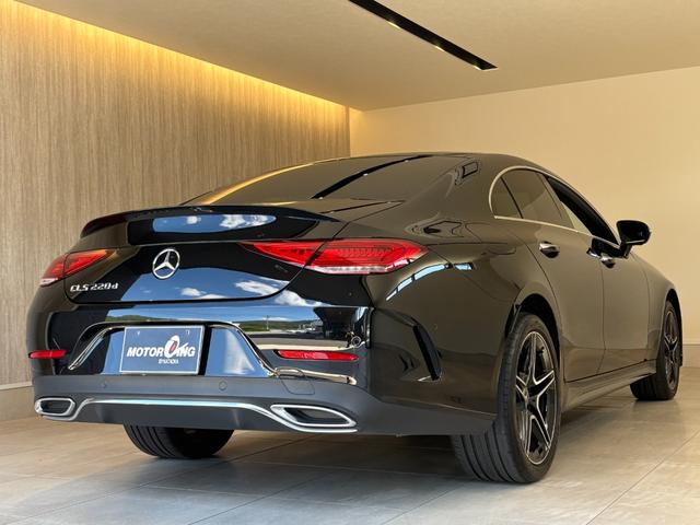 ＣＬＳクラス ＣＬＳ２２０ｄ　スポーツ　エクスクルーシブパッケージ　ワンオーナー　禁煙車　ディーラー車　サンルーフ　ＡＭＧ１９ＡＷ　トランクスポイラー　赤革エアーシート　アンビエントライト　パワートランク　純正ナビ　３６０度モニター　セーフティパッケージ（23枚目）