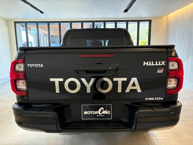ハイラックス Ｚ　ＧＲスポーツ　ワンオーナー　折りたたみハードトノカバー　ベッドライナー　ＴＯＹＯＴＡデカール　純正８型ディスプレイオーディオ　ナビ　パノラミックビューモニター　フロント・リアドライブレコーダー　ブラックハーフレザーシート　パドルシフト　Ｇｏｏ鑑定車（11枚目）