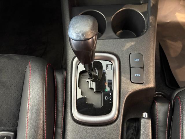 ハイラックス Ｚ　ＧＲスポーツ　ワンオーナー　折りたたみハードトノカバー　ベッドライナー　ＴＯＹＯＴＡデカール　純正８型ディスプレイオーディオ　ナビ　パノラミックビューモニター　フロント・リアドライブレコーダー　ブラックハーフレザーシート　パドルシフト　Ｇｏｏ鑑定車（31枚目）
