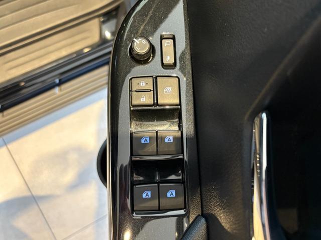 ハイラックス Ｚ　ＧＲスポーツ　ワンオーナー　折りたたみハードトノカバー　ベッドライナー　ＴＯＹＯＴＡデカール　純正８型ディスプレイオーディオ　ナビ　パノラミックビューモニター　フロント・リアドライブレコーダー　ブラックハーフレザーシート　パドルシフト　Ｇｏｏ鑑定車（35枚目）