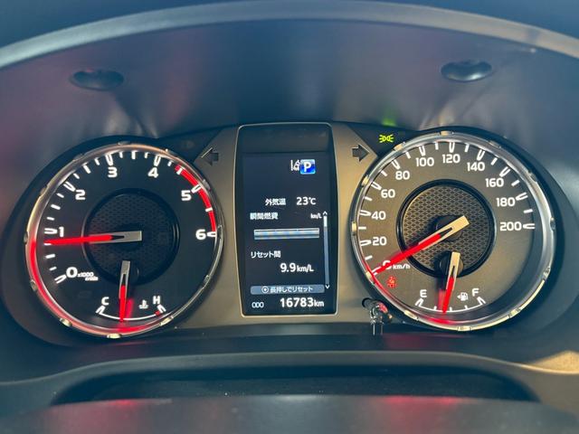 ハイラックス Ｚ　ＧＲスポーツ　ワンオーナー　折りたたみハードトノカバー　ベッドライナー　ＴＯＹＯＴＡデカール　純正８型ディスプレイオーディオ　ナビ　パノラミックビューモニター　フロント・リアドライブレコーダー　ブラックハーフレザーシート　パドルシフト　Ｇｏｏ鑑定車（36枚目）