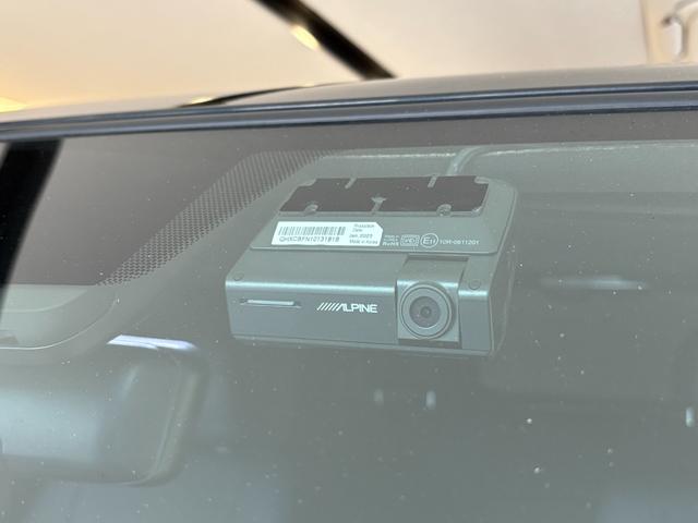 ハイエースバン スーパーGL ダークプライムII 4WD 外品ボンネット マルチロールトランスポーター TRDフロントバンパーガード・マットフラップ・サイド・リアエアロ アルパイン11型ナビ パノラミックビューモニター デジタルインナーミラー レイズ16AW Goo鑑定車(10枚目)