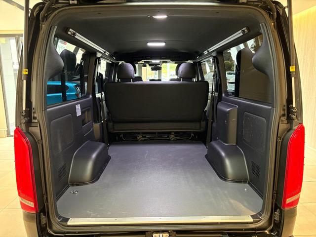 ハイエースバン スーパーGL ダークプライムII 4WD 外品ボンネット マルチロールトランスポーター TRDフロントバンパーガード・マットフラップ・サイド・リアエアロ アルパイン11型ナビ パノラミックビューモニター デジタルインナーミラー レイズ16AW Goo鑑定車(17枚目)
