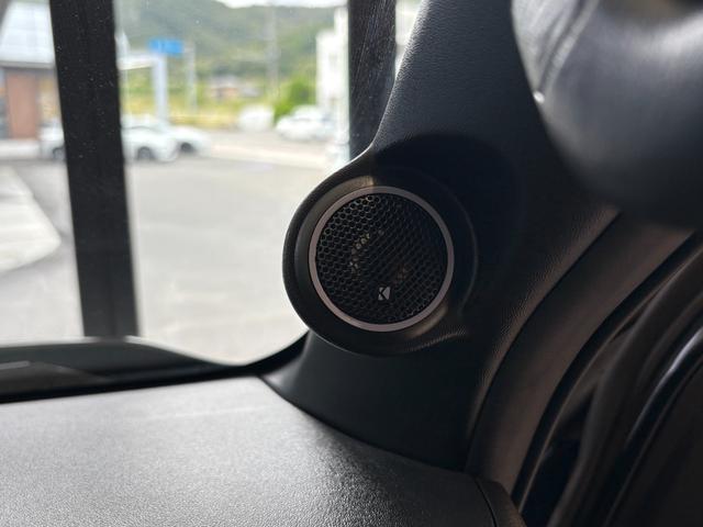 ハイエースバン スーパーGL ダークプライムII 4WD 外品ボンネット マルチロールトランスポーター TRDフロントバンパーガード・マットフラップ・サイド・リアエアロ アルパイン11型ナビ パノラミックビューモニター デジタルインナーミラー レイズ16AW Goo鑑定車(32枚目)