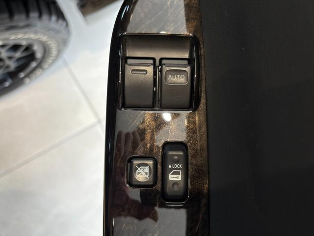 ハイエースバン スーパーGL ダークプライムII 4WD 外品ボンネット マルチロールトランスポーター TRDフロントバンパーガード・マットフラップ・サイド・リアエアロ アルパイン11型ナビ パノラミックビューモニター デジタルインナーミラー レイズ16AW Goo鑑定車(41枚目)