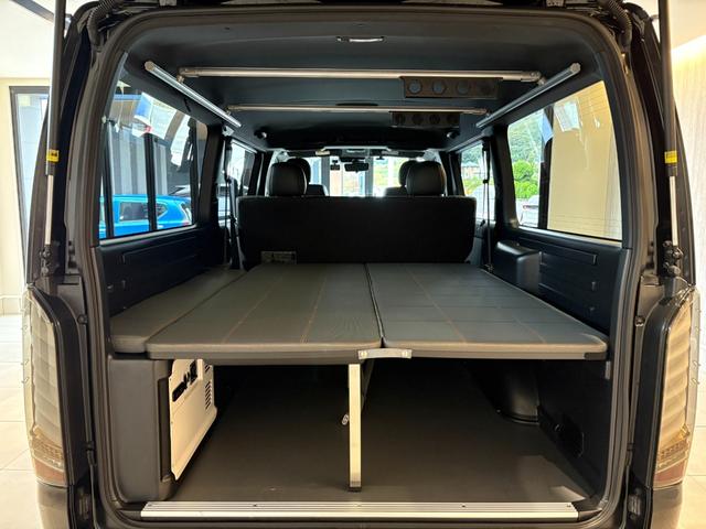 ハイエースバン スーパーGL ダークプライムII デジタルインナーミラー モデリスタLED付F・SRエアロ・マルチロールトランスポーター2 専用フロア・ベッドキット・補助バッテリー 純正SDナビ パノラミックビューモニター 両側パワースライドドア ETC2.0 Goo鑑定車(10枚目)