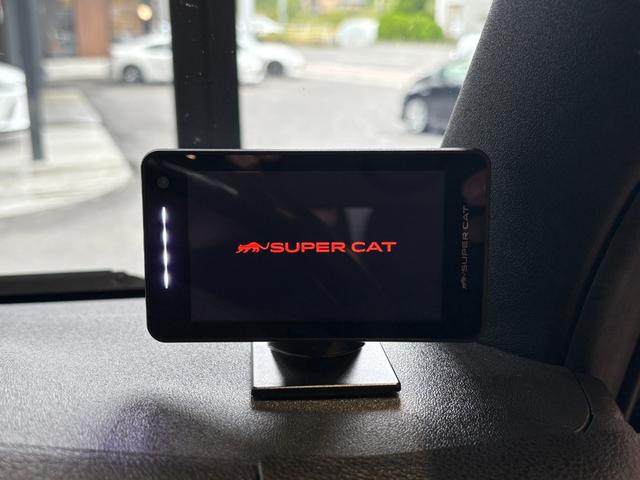 ハイエースバン スーパーGL ダークプライムII デジタルインナーミラー モデリスタLED付F・SRエアロ・マルチロールトランスポーター2 専用フロア・ベッドキット・補助バッテリー 純正SDナビ パノラミックビューモニター 両側パワースライドドア ETC2.0 Goo鑑定車(14枚目)