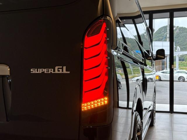 ハイエースバン スーパーGL ダークプライムII デジタルインナーミラー モデリスタLED付F・SRエアロ・マルチロールトランスポーター2 専用フロア・ベッドキット・補助バッテリー 純正SDナビ パノラミックビューモニター 両側パワースライドドア ETC2.0 Goo鑑定車(17枚目)