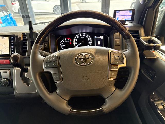 ハイエースバン スーパーGL ダークプライムII デジタルインナーミラー モデリスタLED付F・SRエアロ・マルチロールトランスポーター2 専用フロア・ベッドキット・補助バッテリー 純正SDナビ パノラミックビューモニター 両側パワースライドドア ETC2.0 Goo鑑定車(28枚目)