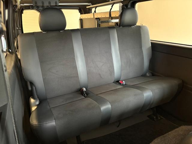 ハイエースバン スーパーGL ダークプライムII デジタルインナーミラー モデリスタLED付F・SRエアロ・マルチロールトランスポーター2 専用フロア・ベッドキット・補助バッテリー 純正SDナビ パノラミックビューモニター 両側パワースライドドア ETC2.0 Goo鑑定車(31枚目)