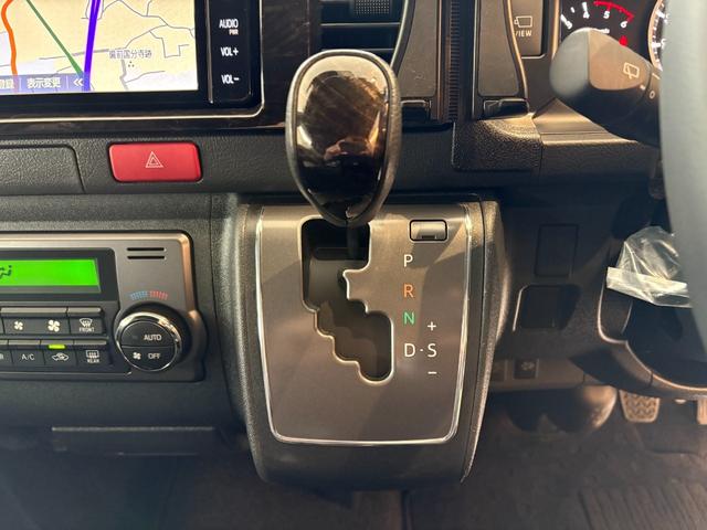 ハイエースバン スーパーGL ダークプライムII デジタルインナーミラー モデリスタLED付F・SRエアロ・マルチロールトランスポーター2 専用フロア・ベッドキット・補助バッテリー 純正SDナビ パノラミックビューモニター 両側パワースライドドア ETC2.0 Goo鑑定車(32枚目)