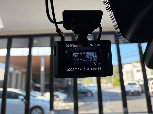 NX NX300h Fスポーツ サンルーフ 赤革エアーシート 同色フェンダーアーチモール ES用純正19AW 純正ワイドSDナビ バック・サイドモニター フロント・リアドライブレコーダー ブラインドスポットモニター 3眼LEDヘッドライト・フォグ Goo鑑定車(17枚目)