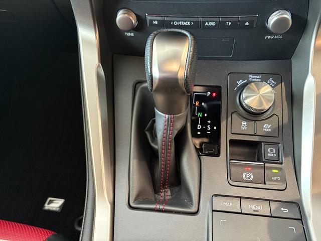 NX NX300h Fスポーツ サンルーフ 赤革エアーシート 同色フェンダーアーチモール ES用純正19AW 純正ワイドSDナビ バック・サイドモニター フロント・リアドライブレコーダー ブラインドスポットモニター 3眼LEDヘッドライト・フォグ Goo鑑定車(36枚目)