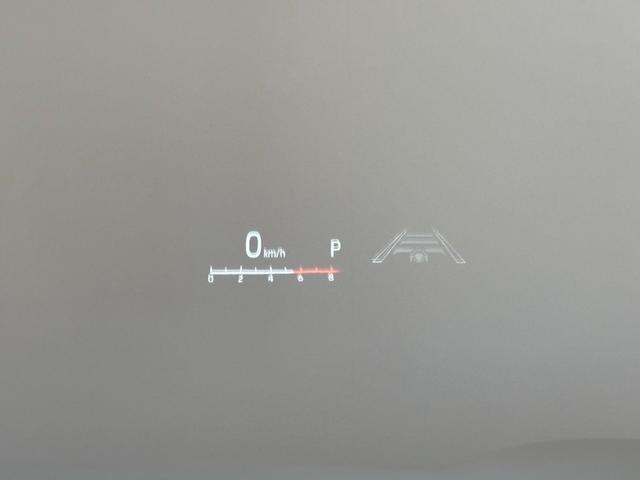 ヤリスクロス ハイブリッドＺ　登録済未使用車　ハンズフリーパワーバックドア　カラーヘッドアップディスプレイ　アダプティブハイビーム　トヨタチームメイト　純正８型ディスプレイオーディオ・ナビ・フルセグＴＶ　パノラミックビューモニター　ＨＤＭＩ・ＵＳＢ入力端子　シートヒーター（12枚目）