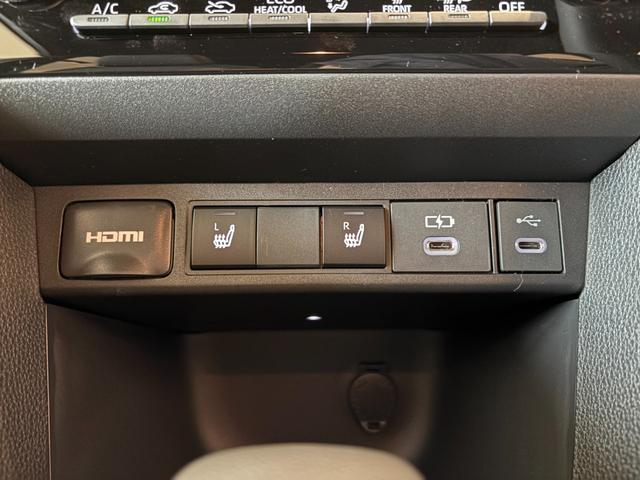 ヤリスクロス ハイブリッドＺ　登録済未使用車　ハンズフリーパワーバックドア　カラーヘッドアップディスプレイ　アダプティブハイビーム　トヨタチームメイト　純正８型ディスプレイオーディオ・ナビ・フルセグＴＶ　パノラミックビューモニター　ＨＤＭＩ・ＵＳＢ入力端子　シートヒーター（17枚目）