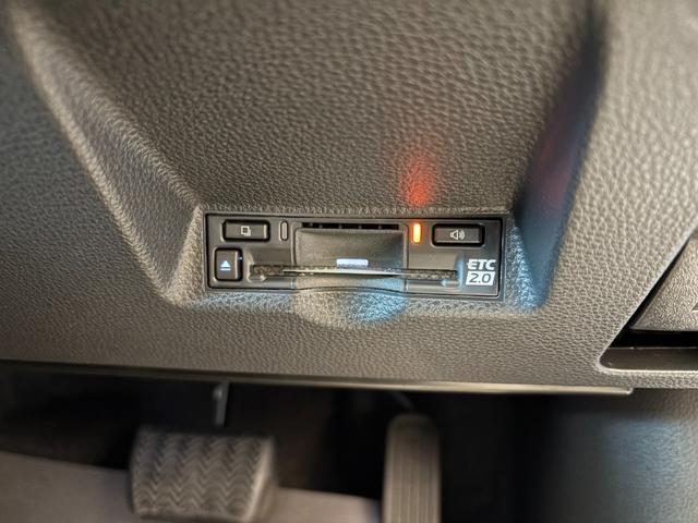 ヤリスクロス ハイブリッドＺ　登録済未使用車　ハンズフリーパワーバックドア　カラーヘッドアップディスプレイ　アダプティブハイビーム　トヨタチームメイト　純正８型ディスプレイオーディオ・ナビ・フルセグＴＶ　パノラミックビューモニター　ＨＤＭＩ・ＵＳＢ入力端子　シートヒーター（18枚目）