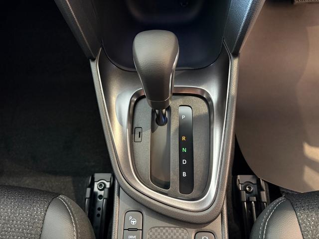 ヤリスクロス ハイブリッドＺ　登録済未使用車　ハンズフリーパワーバックドア　カラーヘッドアップディスプレイ　アダプティブハイビーム　トヨタチームメイト　純正８型ディスプレイオーディオ・ナビ・フルセグＴＶ　パノラミックビューモニター　ＨＤＭＩ・ＵＳＢ入力端子　シートヒーター（32枚目）