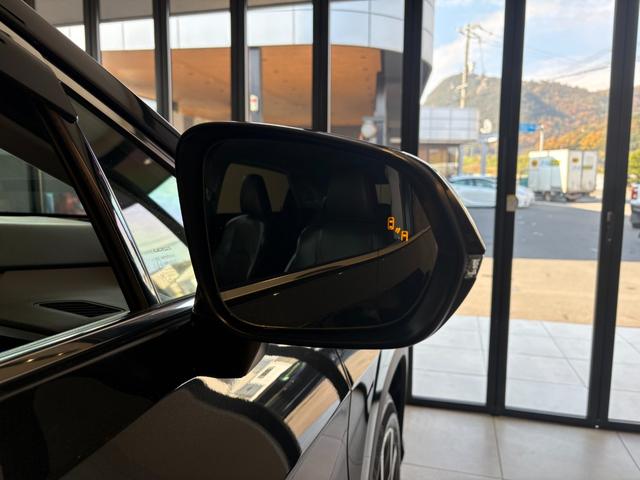 ＲＸ ＲＸ４５０ｈ　バージョンＬ　３眼ＬＥＤヘッドライト・フォグ　ブラウン本革エアーシート　リアシートヒーター　純正ＳＤナビ　パノラミックビューモニター　ヘッドアップディスプレイ　リアシート電動格納　ブラインドスポットモニター　ウッドコンビハンドル（8枚目）