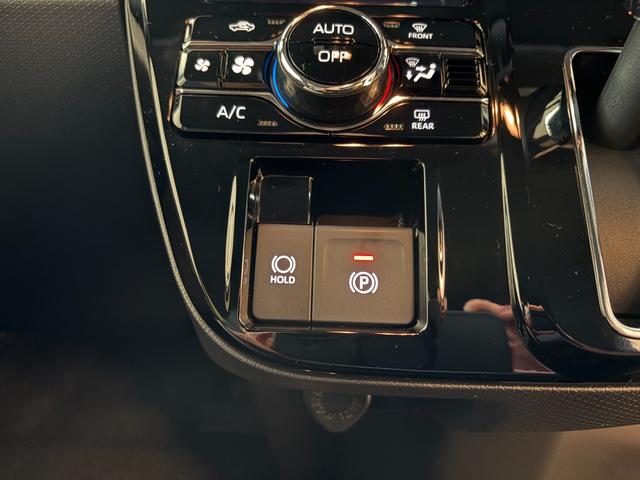 タント カスタムＲＳ　ターボ　両側パワースライドドア　純正１５ＡＷ　スマートアシスト　純正９型ディスプレイオーディオ　バックモニター　ブラックハーフレザーベンチシート　シートヒーター　ＬＥＤヘッドライト・フォグ　オートマチックハイビーム　パークセンサー（15枚目）