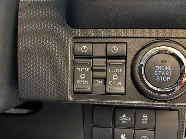 タント カスタムＲＳ　ターボ　両側パワースライドドア　純正１５ＡＷ　スマートアシスト　純正９型ディスプレイオーディオ　バックモニター　ブラックハーフレザーベンチシート　シートヒーター　ＬＥＤヘッドライト・フォグ　オートマチックハイビーム　パークセンサー（16枚目）