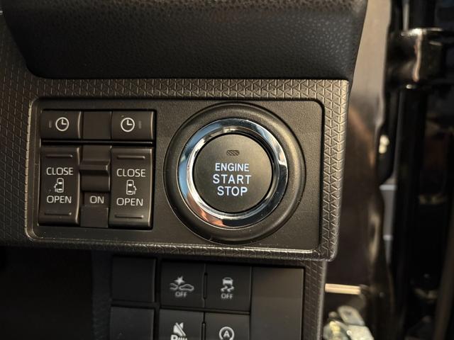 タント カスタムＲＳ　ターボ　両側パワースライドドア　純正１５ＡＷ　スマートアシスト　純正９型ディスプレイオーディオ　バックモニター　ブラックハーフレザーベンチシート　シートヒーター　ＬＥＤヘッドライト・フォグ　オートマチックハイビーム　パークセンサー（17枚目）